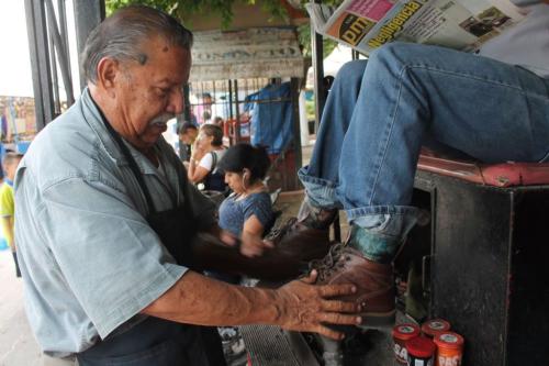 Boleros siguen teniendo pocos clientes