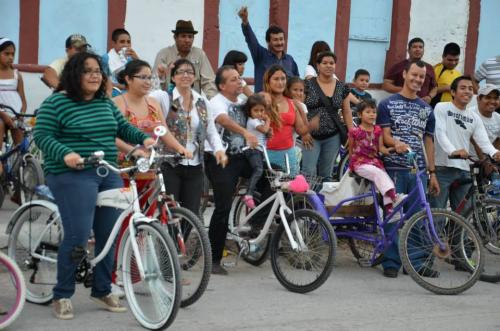 Todo un éxito el Jardín del Arte en Río Bravo