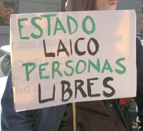 Protestan por reforma al artículo 24 Constitucional