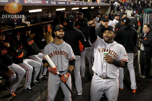Segundo salvamento de Romo pone a Giants a un triunfo de conquistar la Serie Mundial