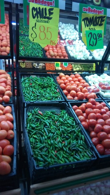 Hasta 85 pesos el kilo de chile serrano