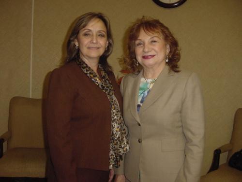 Entrega el COAM la vigésima medalla a “La Mujer del Año”