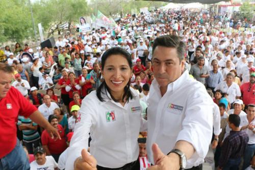 Multitudinario apoyo a Mónica González