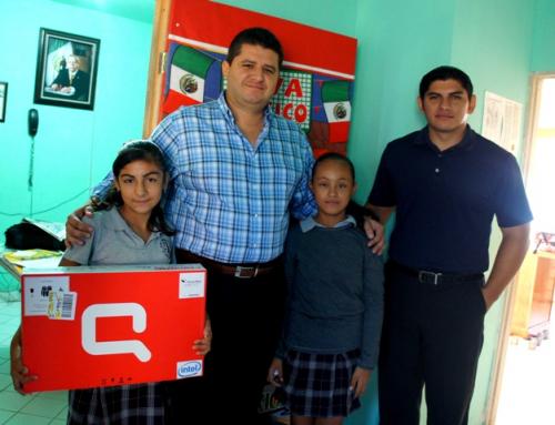 Siguen recibiendo apoyos niñas genio