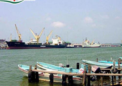 Suspenden navegación y exhortan a la población a protegerse del frío