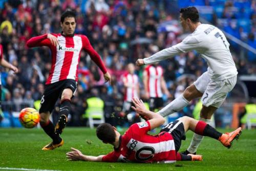 Cristiano Ronaldo sueña con marcar un gol de video juego