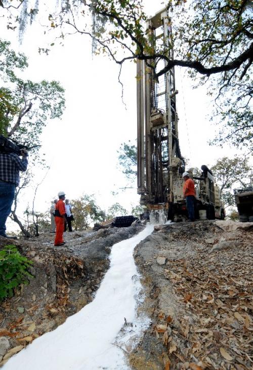 Dispone ETC perforación de 15 pozos en Mainero