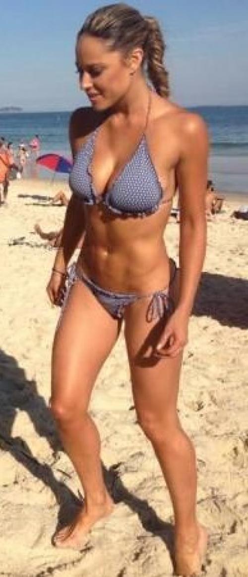 Vanessa Huppenkothen levanta polémica por su bikini | EnLí