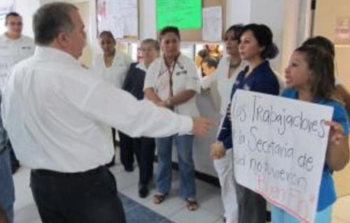 Miente Jefe de la III Jurisdicción Sanitaria a sus trabajadores