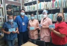 Jubilados se cooperaron y donaron cubrebocas a trabajadores del Hospital del ISSSTE Tampico
