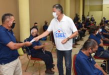 Realiza Chucho Nader Cuarta Entrega de Apoyos Económicos a Lustradores de Calzado