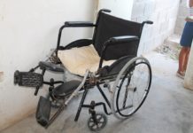 Solicita apoyo de silla de ruedas