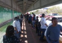 Abarrotan Puente Internacional para ir a donar plasma