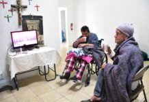Brindan atención a indigentes
