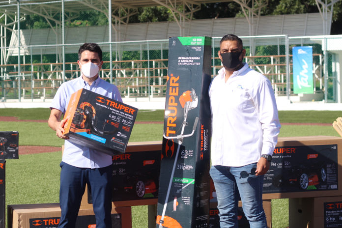 IDE-044-2020.-Entrega Gobierno del Estado material de mantenimiento a Unidades Deportivas de Tamaulipas. (9)