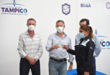 Entrega Chucho Nader Tarjetas de Descuento a Elementos de Tránsito y Vialidad