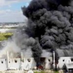 Voraz incendio arrasa empresa maquiladora (3)