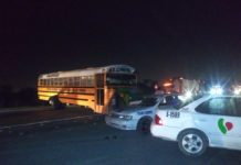 Taxis colectivos realizan bloqueos contra Operativo Gopes