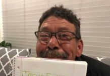 Abuelito aprende a leer y escribir en la pandemia