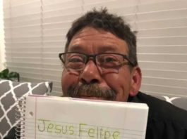 Abuelito aprende a leer y escribir en la pandemia