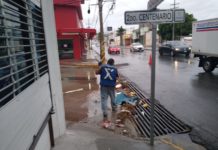 No tirar basura en la vía pública evitará la acumulación de agua
