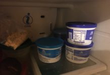 ¿Por qué no debes reutilizar envases de plástico para guardar comida?