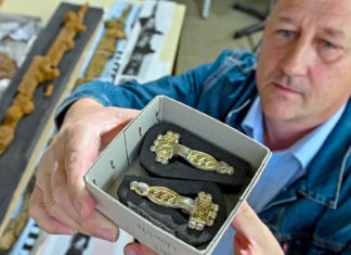 FOTOS: Descubren en Alemania la tumba intacta de un noble enterrado con seis mujeres hace 1.500 años