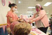 Sobreviviente de cáncer de mama, invita a las mujeres a autoexplorarse