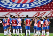Chivas descarta a otros tres jugadores por indisciplina