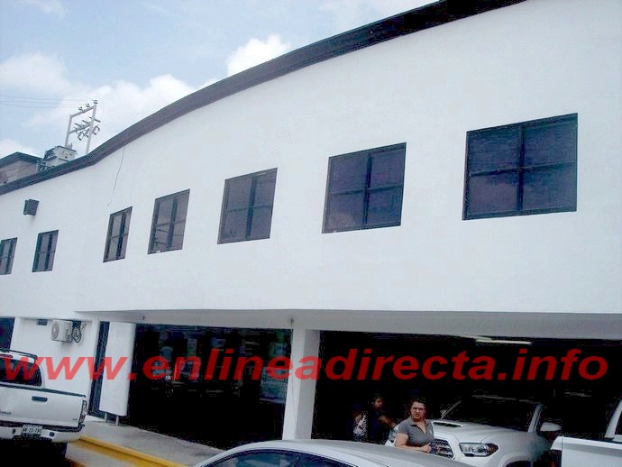 Conductor sufre violento asalto a manos de los rateros