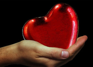 ¡Quiere a tu corazón! Come aguacates, uvas y frutos secos