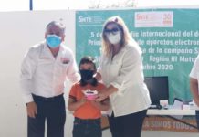 SNTE entrega Celulares, Tablets y computadoras a alumnos en ejidos