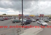 Asaltan a sujeto en estacionamiento de centro comercial y se llevan su unidad