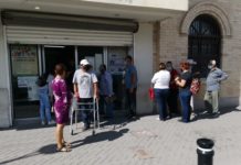Siguen sin poder cobrar pensión abuelitos
