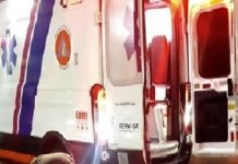 Internadas en nosocomio dos personas tras sufrir un accidente vial