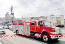 Bomberos acuden a reporte de incendio en vivienda