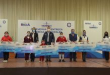 Entrega Chucho Nader Becas Municipales a Alumnos Destacados
