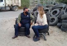 Tritura Municipio 131 mil llantas y evita contaminación REYNOSA, TAM.- “Estamos limpiando de los terrenos baldíos muchas llantas, que luego hacen que haya mosquitos por estancamiento de agua, que pueden criar vectores del Dengue, Zika y Chikungunya”, reveló la Alcaldesa Maki Ortiz Domínguez al mencionar que el Ayuntamiento recolecta y tritura neumáticos inservibles. El Gobierno Municipal ha triturado del año 2018 al presente, 2020, 131,000 llantas, con un peso global cercano a 2 Mil 300 toneladas, que dejan de contaminar la ciudad, y sobre todo que reducen la posibilidad de reproducción de fauna nociva como los mosquitos Aedes Aegypti y Aedes Albopictus. La recolección de llantas ha sido efectuada en 6 puntos de acopio temporal, en las colonias El Olmo, Nuevo Amanecer, Lampacitos, Balcones de Alcalá, Reforma y en los ejidos La Retama y Las Anacuas, estos últimos con 45 Mil y 48 Mil neumáticos recibidos. El Regidor Eliacib A. Leija Garza, Coordinador de la Comisión de Ecología y Medio Ambiente del Cabildo, aseguró que la máquina trituradora del Gobierno de Reynosa, fragmenta hasta 400 llantas por día, a un tamaño que puede ser destinado a un proceso final de reciclado para convertirse nuevamente en materia prima.