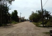 Colonos poder se levanten postes tirados en la barra