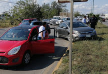 Carambola en avenida de la Industria genera daños materiales