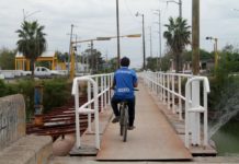 Rehabilitan puente peatonal