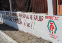 Rinden tributo a los héroes de “bata blanca”