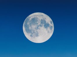 Una simulación recrea la formación de la Luna tras el impacto de un planeta contra la Tierra