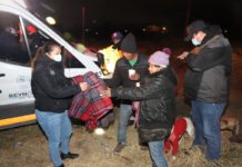 Recorre calles PCyB para proteger del frío a personas