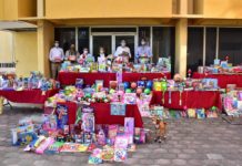 DIF Reynosa recibe donación de juguetes y ropa del personal de PEMEX