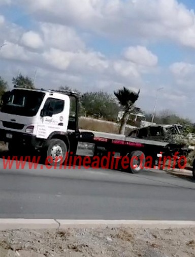 Cae unidad a canal de aguas negras Anzaldúa