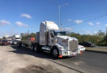 Despiden a operador de tráiler con cortejo fúnebre con unidades pesadas