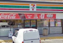 Rateros amagan a empleados para asaltar tienda