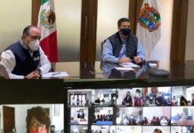 Gobernador entrega más apoyos económicos a jóvenes emprendedores y micro empresarios