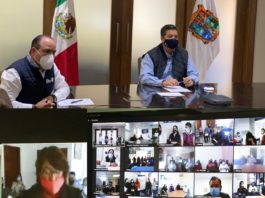 Gobernador entrega más apoyos económicos a jóvenes emprendedores y micro empresarios